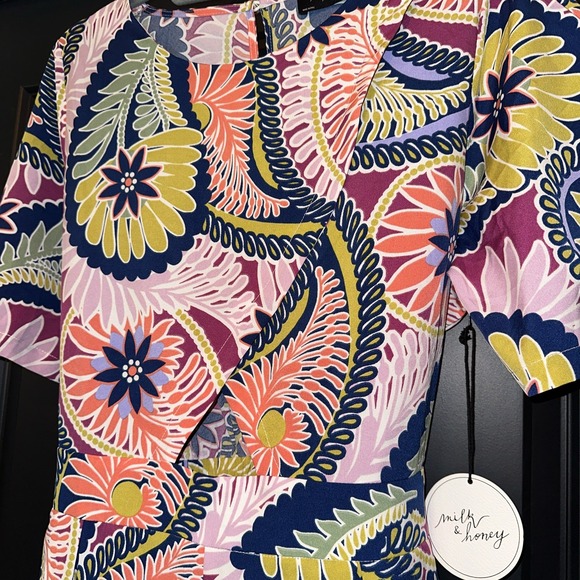 Milk & Honey Short Sleeve New Romper Size L Flowered Paisley Cutout - Picture 4 of 9